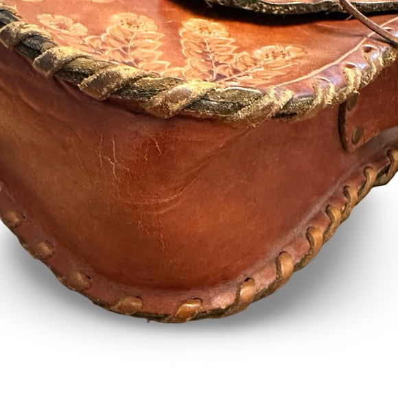 Vintage Tooled Leather Boho Shoulder Bag - Picture 6 of 13
